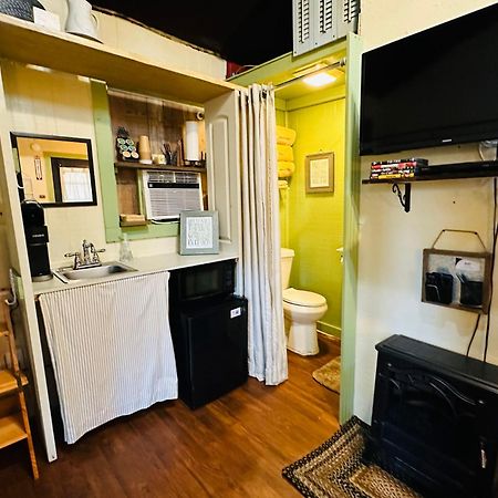 Acorn Hideaways Canton Unwind At Green Gables Suite For Up To 3 Luaran gambar