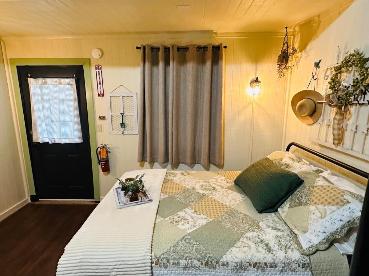 Acorn Hideaways Canton Unwind At Green Gables Suite For Up To 3 Luaran gambar